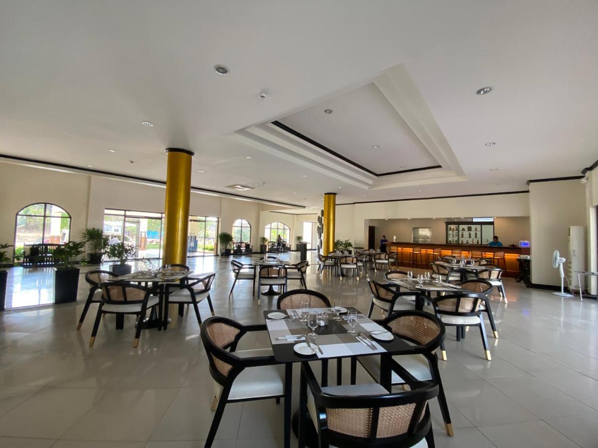 Plaza Del Norte Hotel And Convention Center Laoag Eksteriør billede