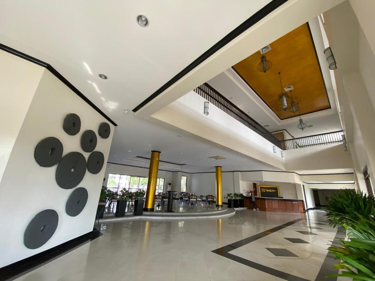 Plaza Del Norte Hotel And Convention Center Laoag Eksteriør billede