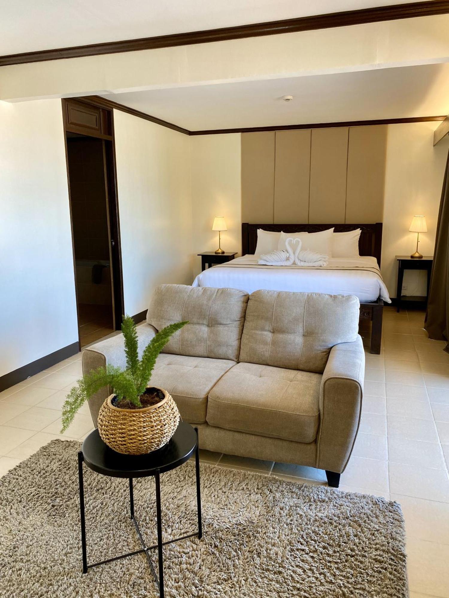 Plaza Del Norte Hotel And Convention Center Laoag Eksteriør billede