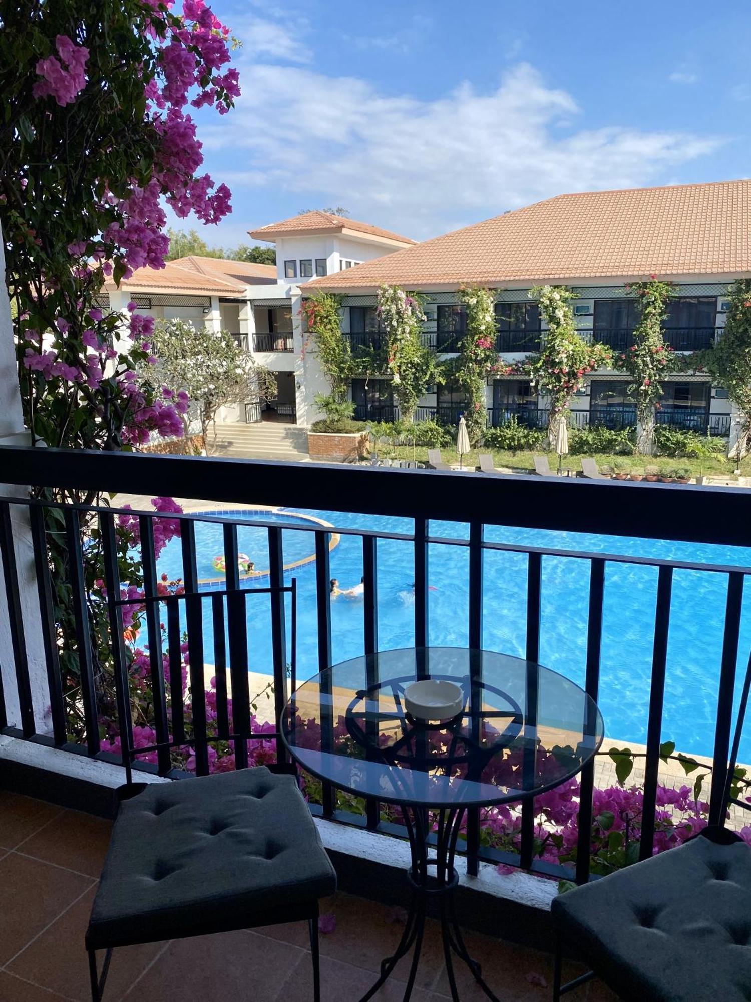 Plaza Del Norte Hotel And Convention Center Laoag Eksteriør billede